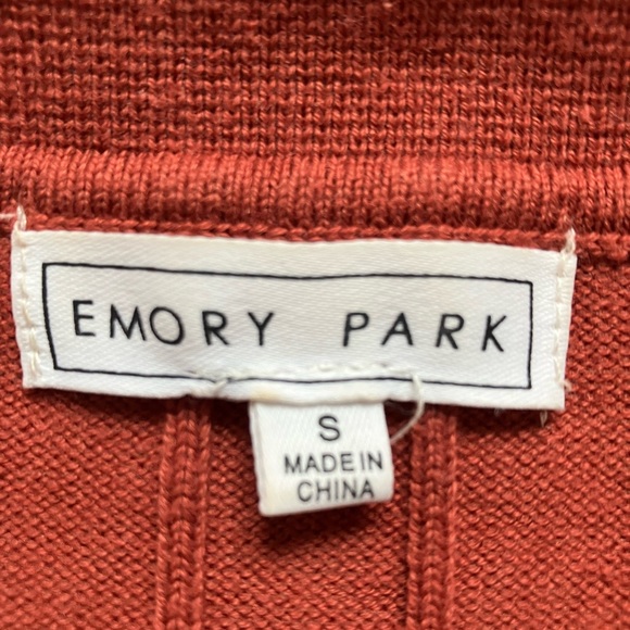 Emory Park Terracota Cropped Sweater with Buttons - XS - Picture 5 of 8